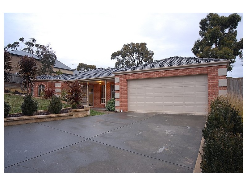 33 Nevett Crescent, Mount Helen VIC 3350