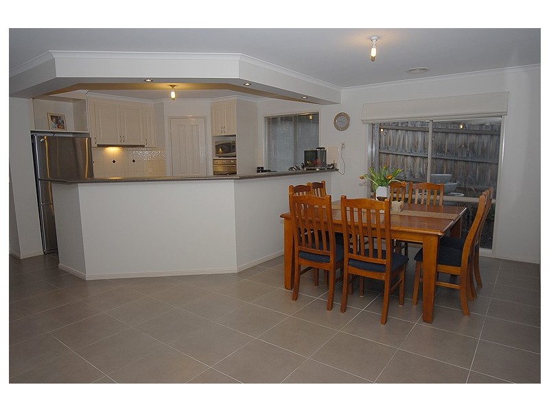 33 Nevett Crescent, Mount Helen VIC 3350