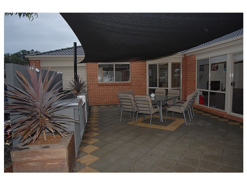 33 Nevett Crescent, Mount Helen VIC 3350