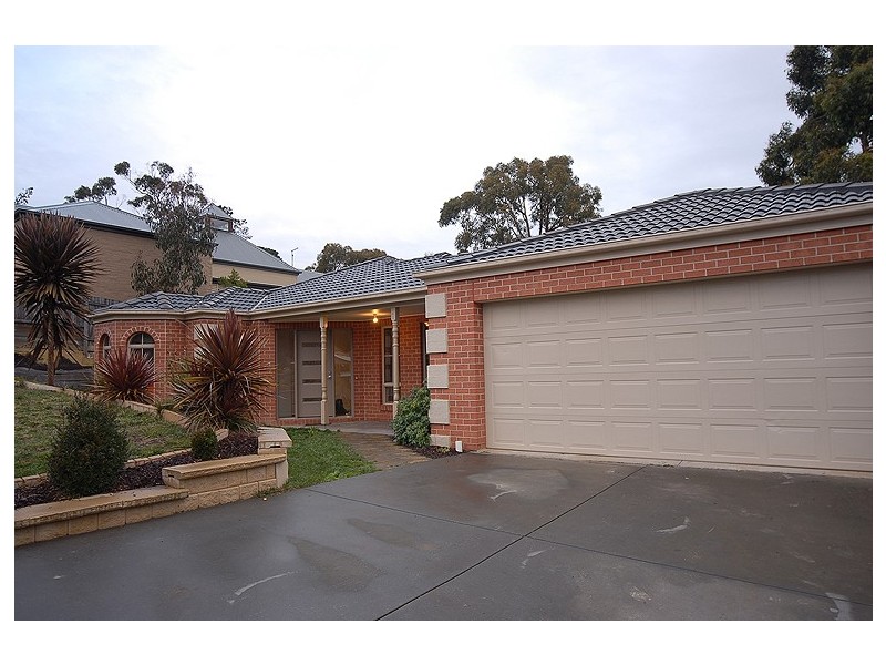 33 Nevett Crescent, Mount Helen VIC 3350