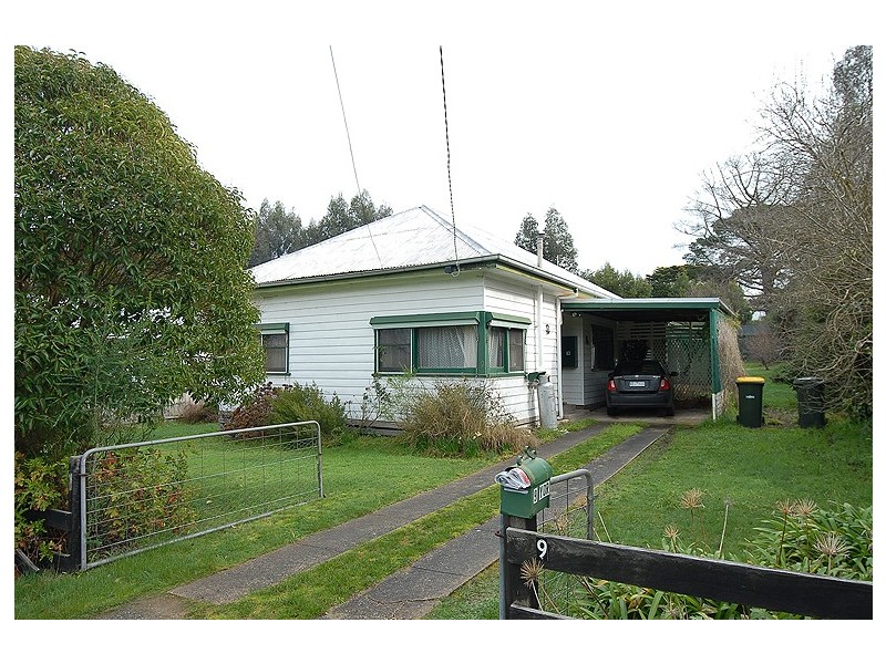 9 York Street, Linton VIC 3360