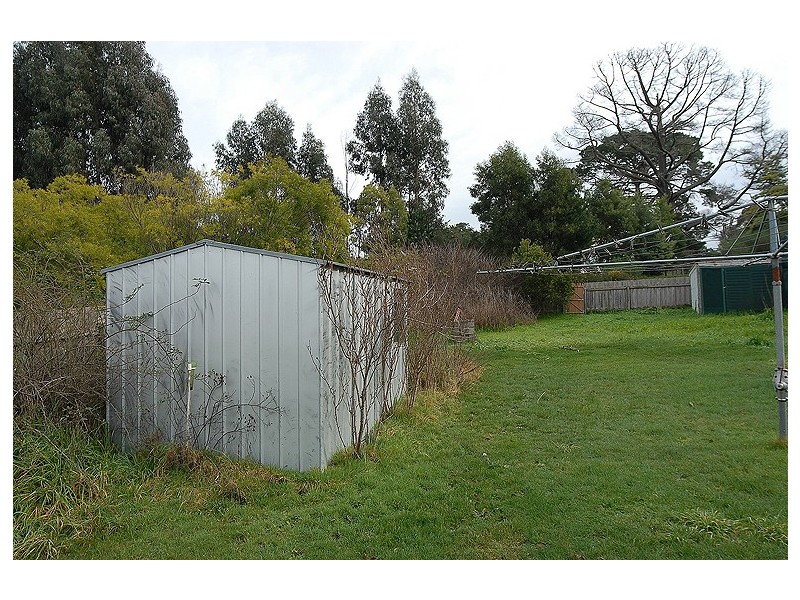 9 York Street, Linton VIC 3360