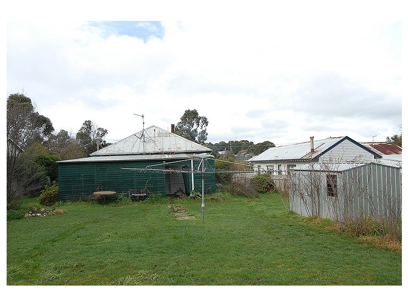 9 York Street, Linton VIC 3360