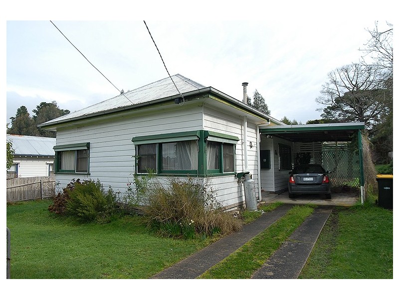 9 York Street, Linton VIC 3360
