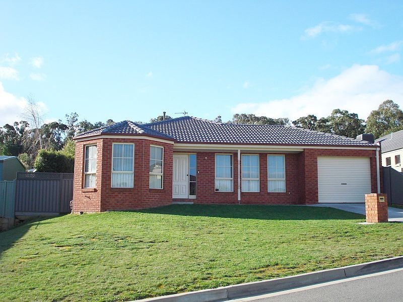 2 Mayfair Court, Mount Helen VIC 3350