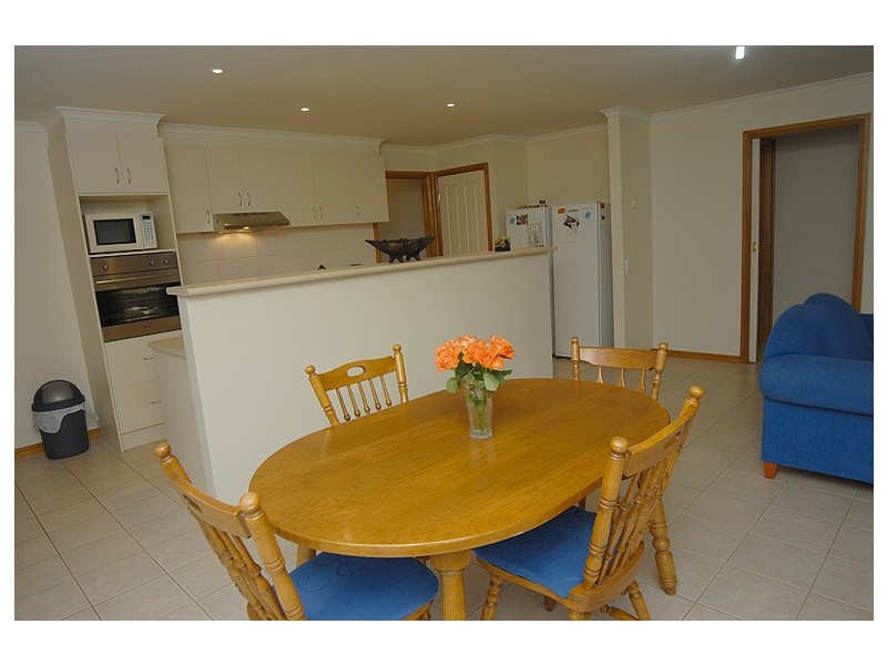 2 Mayfair Court, Mount Helen VIC 3350