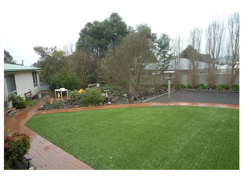 4 Bartley Avenue, Ballarat VIC 3350