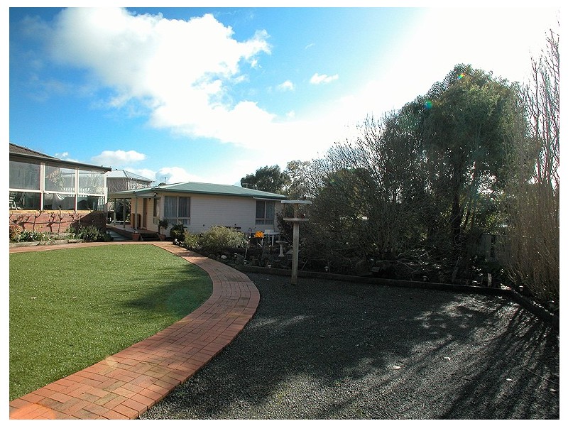 4 Bartley Avenue, Ballarat VIC 3350