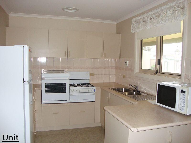 4 Bartley Avenue, Ballarat VIC 3350