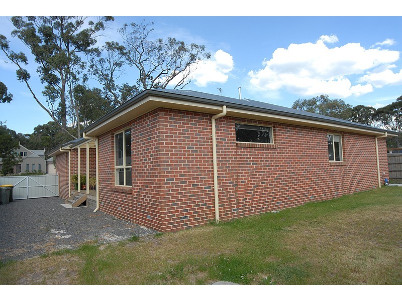 18 Yarra Gum Place, Mount Clear VIC 3350