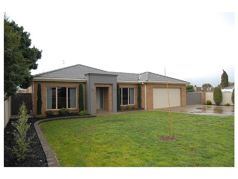 18 Howe Street, Miners Rest VIC 3352