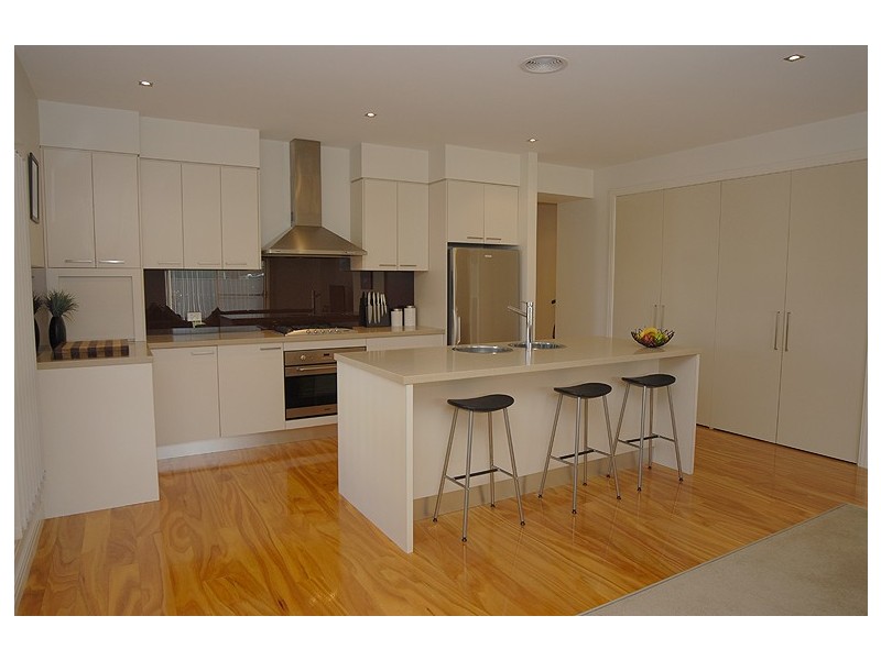 18 Howe Street, Miners Rest VIC 3352