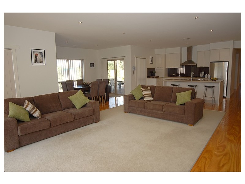 18 Howe Street, Miners Rest VIC 3352