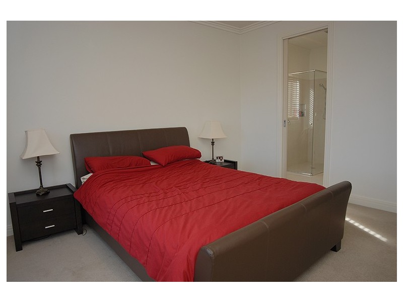 18 Howe Street, Miners Rest VIC 3352