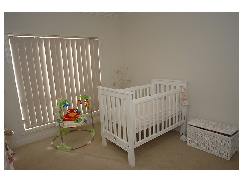 18 Howe Street, Miners Rest VIC 3352