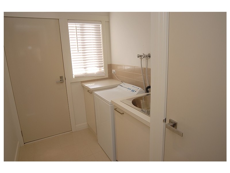 18 Howe Street, Miners Rest VIC 3352
