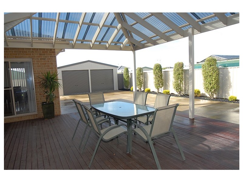18 Howe Street, Miners Rest VIC 3352