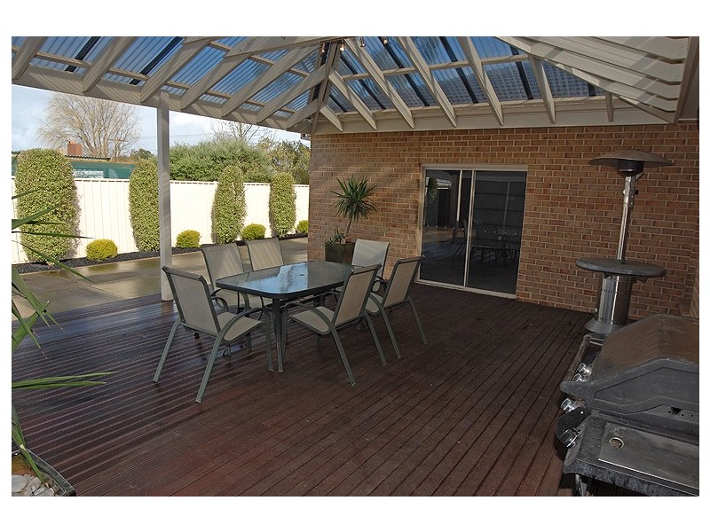 18 Howe Street, Miners Rest VIC 3352