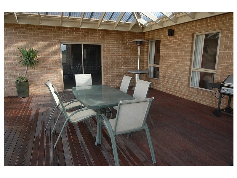 18 Howe Street, Miners Rest VIC 3352