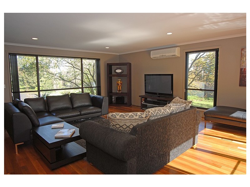 63 Pistol Club Road, Mount Rowan VIC 3352