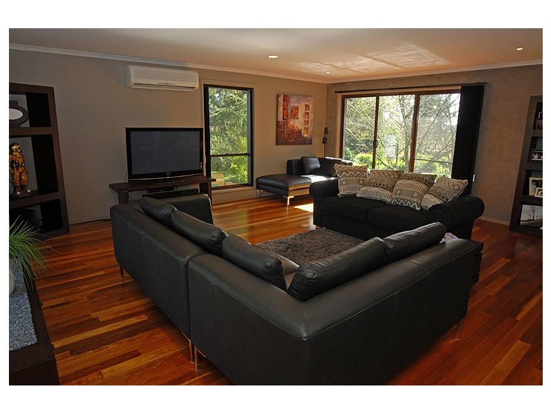 63 Pistol Club Road, Mount Rowan VIC 3352