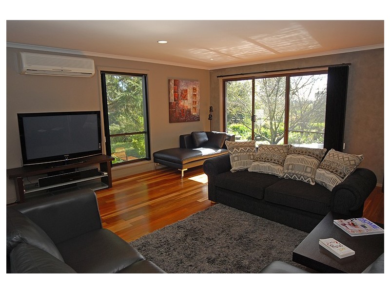 63 Pistol Club Road, Mount Rowan VIC 3352