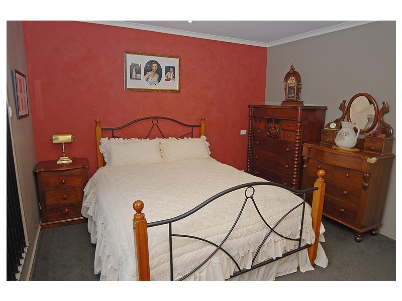 63 Pistol Club Road, Mount Rowan VIC 3352