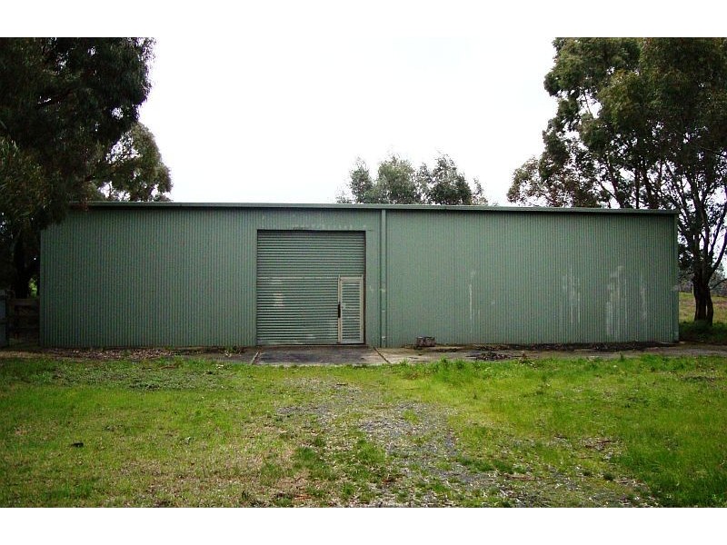 63 Pistol Club Road, Mount Rowan VIC 3352