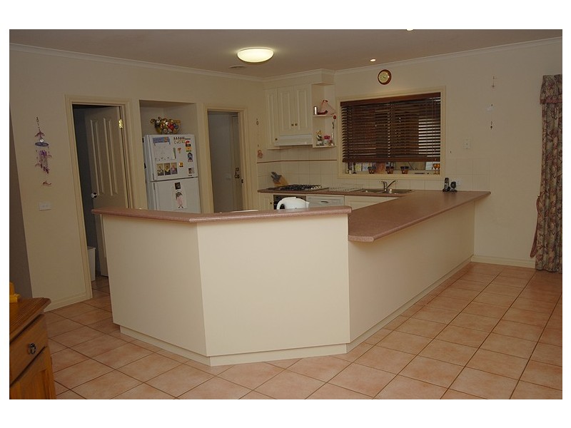 9 Milford Court, Invermay Park VIC 3350