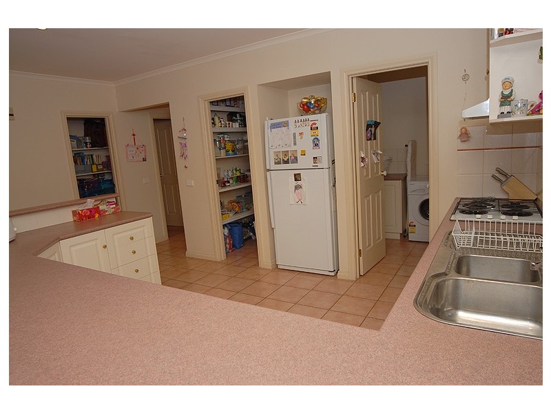 9 Milford Court, Invermay Park VIC 3350