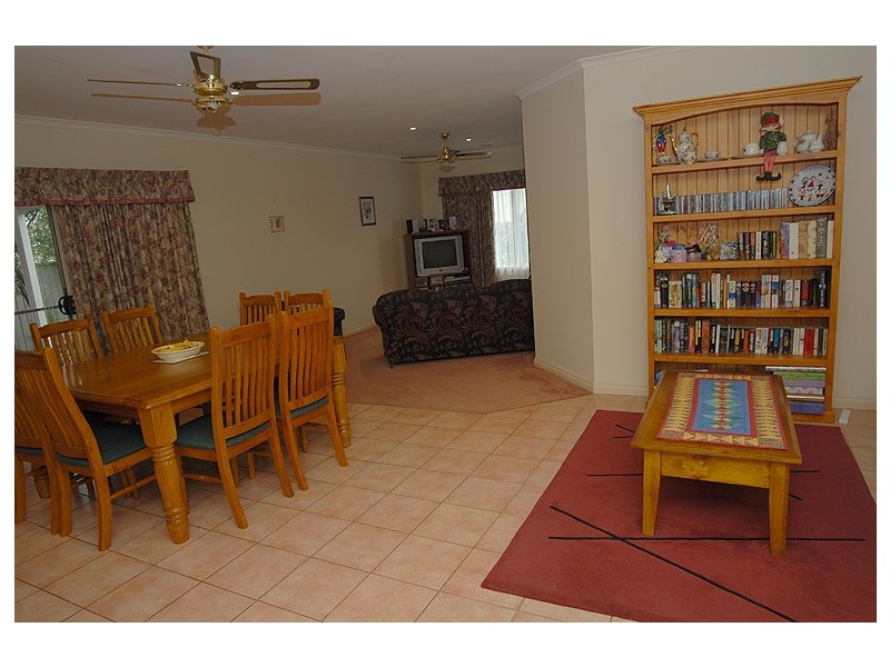 9 Milford Court, Invermay Park VIC 3350