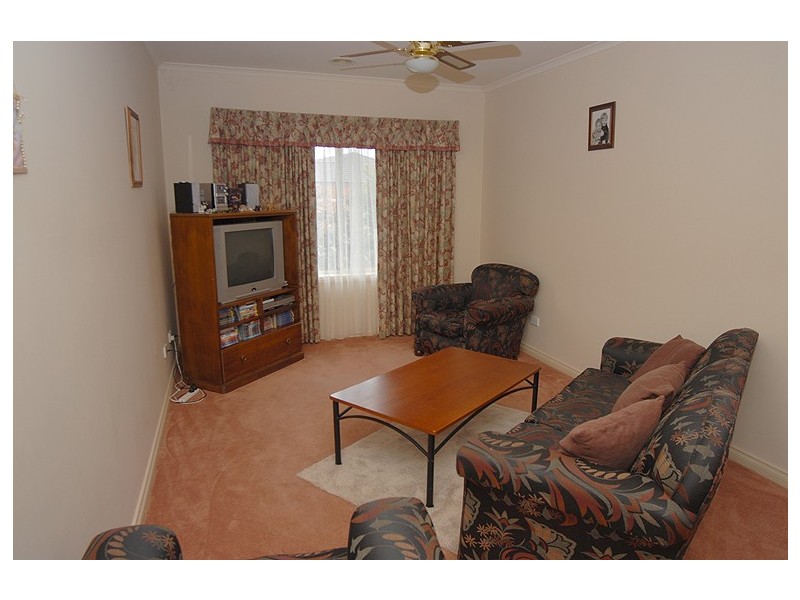 9 Milford Court, Invermay Park VIC 3350