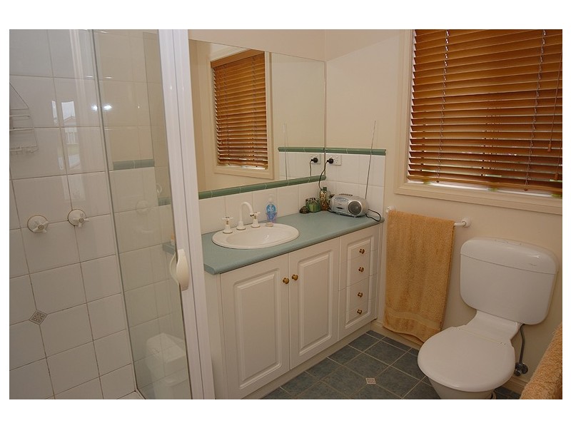 9 Milford Court, Invermay Park VIC 3350