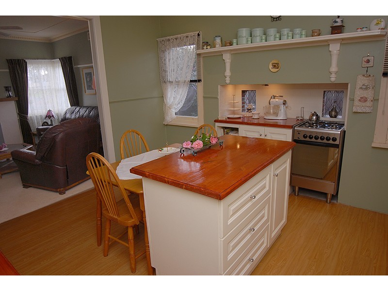 101 Howitt Street, Soldiers Hill VIC 3350