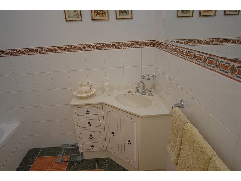 101 Howitt Street, Soldiers Hill VIC 3350