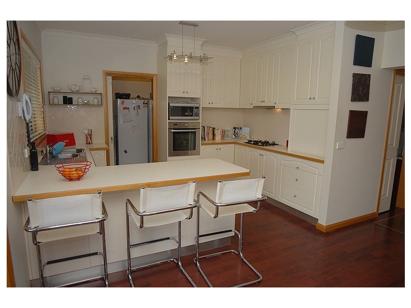 9 Chilton Close, Delacombe VIC 3356