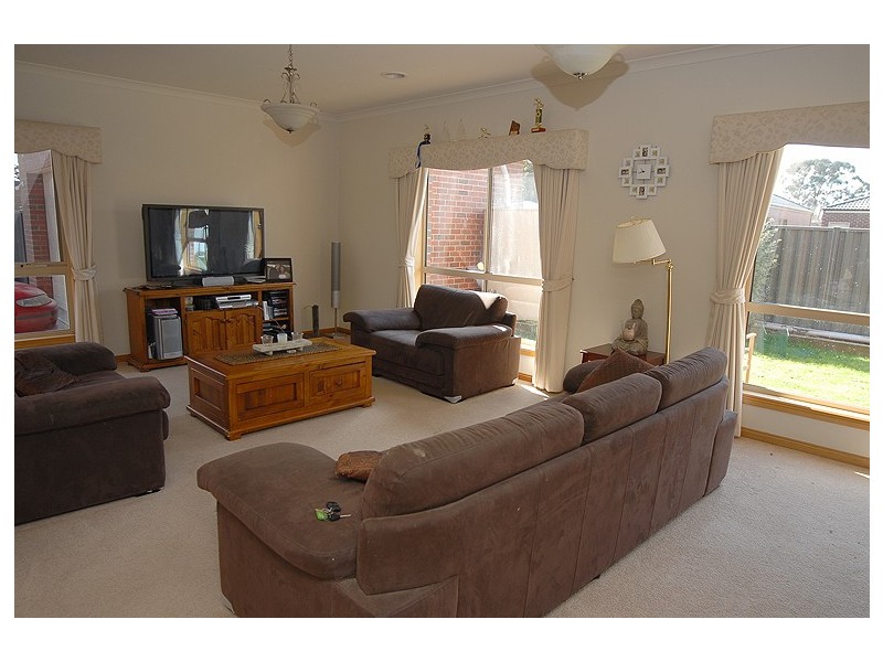 9 Chilton Close, Delacombe VIC 3356
