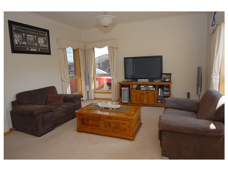 9 Chilton Close, Delacombe VIC 3356
