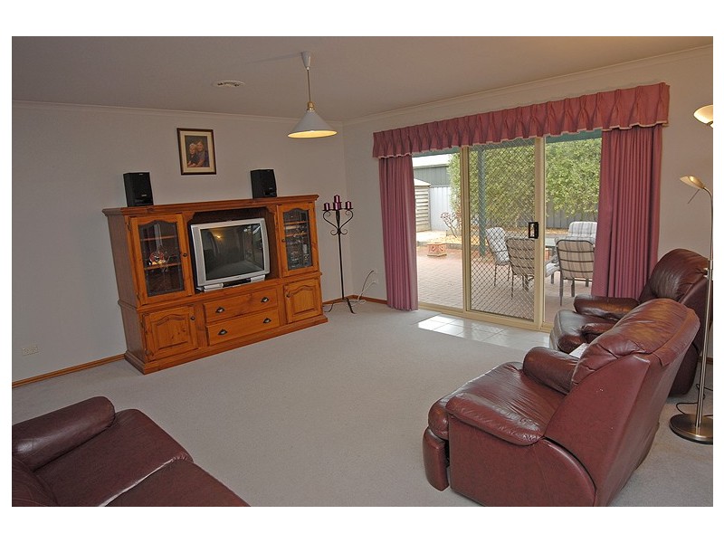 16 Parkside Road, Delacombe VIC 3356