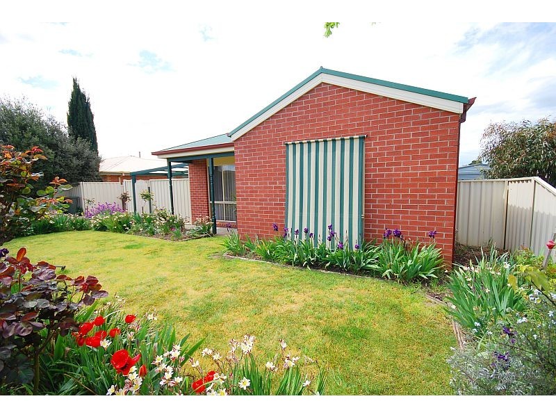 7 James Drive, Delacombe VIC 3356