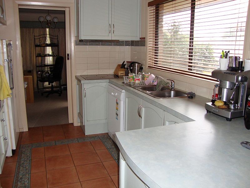 84 Grandview Grove, Wendouree VIC 3355