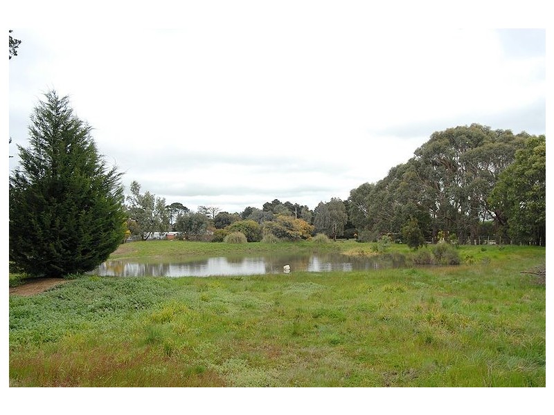 1165 Midland Highway, Sulky VIC 3352