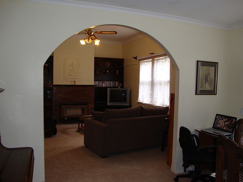 614 Peel Street North, Black Hill VIC 3350