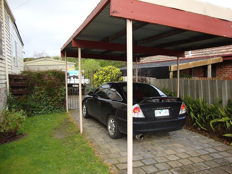 614 Peel Street North, Black Hill VIC 3350