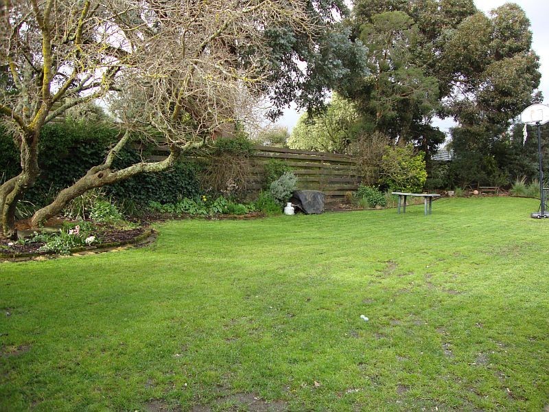 614 Peel Street North, Black Hill VIC 3350