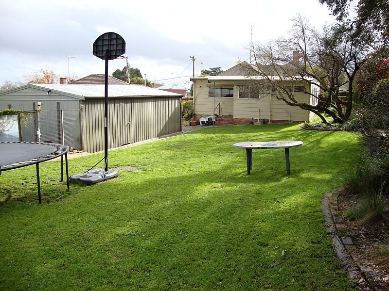 614 Peel Street North, Black Hill VIC 3350
