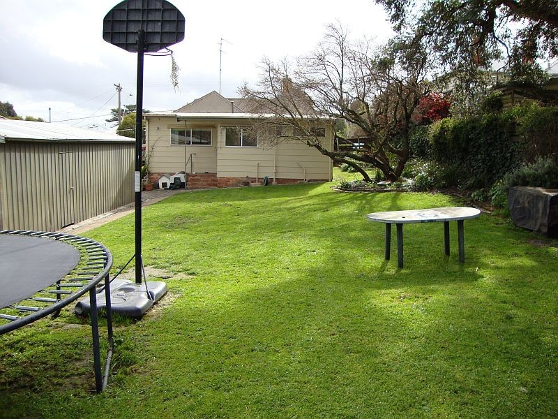 614 Peel Street North, Black Hill VIC 3350