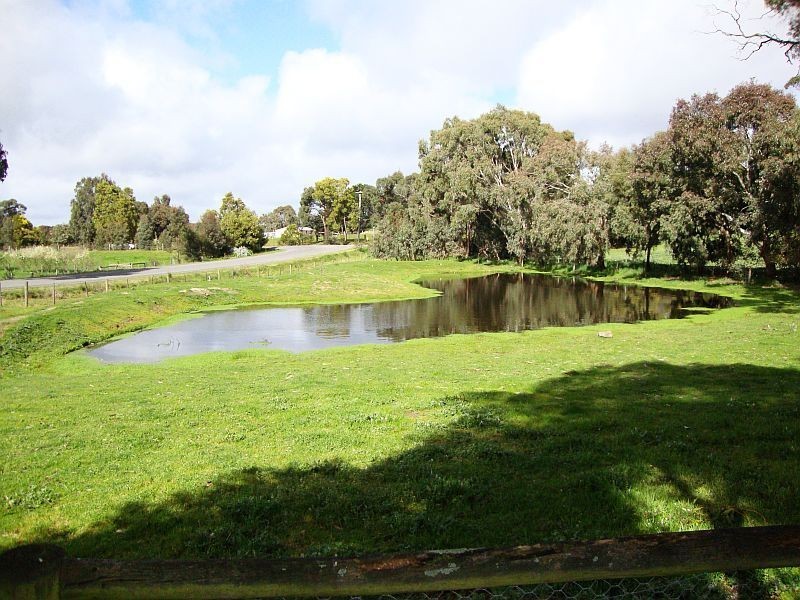 24 Kennedys Road, Smythes Creek VIC 3351