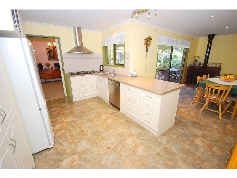 94 Cockatoo Road, Lal Lal VIC 3352