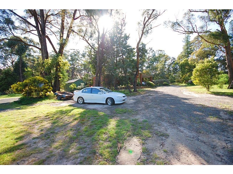 94 Cockatoo Road, Lal Lal VIC 3352